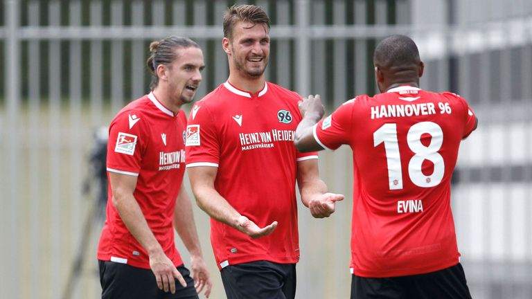18. Hannover 96 - 230 Punkte (150 Spiele)