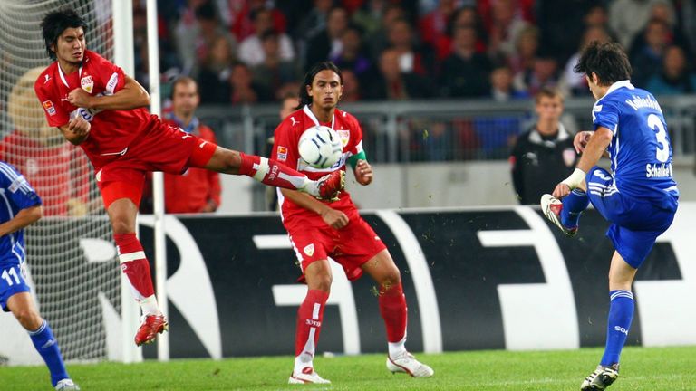 2007/08: Lewan Kobiaschwili für Schalke 04 gegen den VfB Stuttgart (2:2)