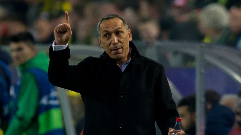 Maccabi-Trainer Georgios Donis muss gegen Salzburg improvisieren.