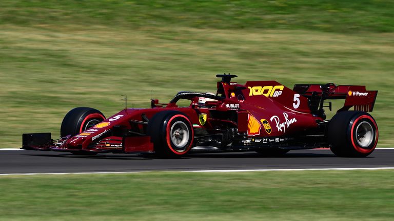 Sebastian Vettel fährt im Jubiläums-Ferrari nur hinterher. 