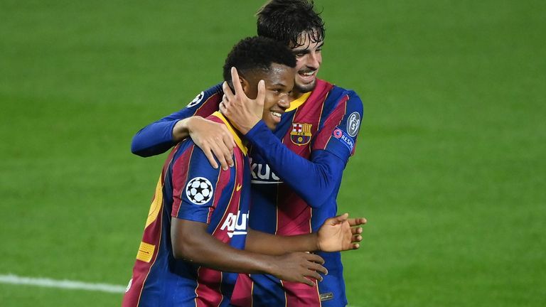 Ansu Fati (l.) und Trincao zählen zu den Hoffnungsträgern beim FC Barcelona.