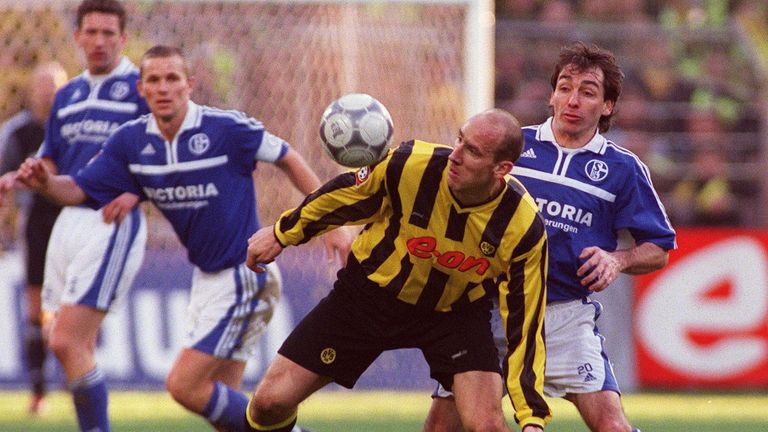 Saison 2001/2002: Am 23. Spieltag gab es in Dortmund das dritte Unentschieden seit 2000. Tore: 0:1 (17. Minute) Niels Oude Kamphuis, 1:1 (50. Minute) Ewerthon. 