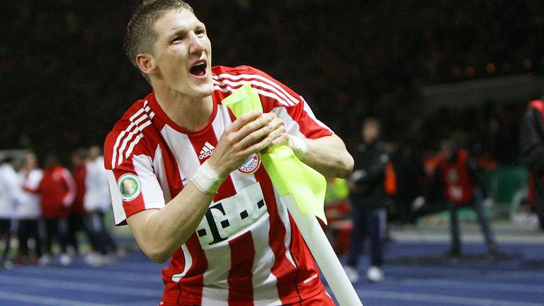 2009/10: Pokal-Sieg. Bremen gegen Bayern 0:4. Tore: Robben (0:1, 35. Min.), Ivica Olic (0:2, 51. Min.), Ribery (0:3, 63. Min.), Schweinsteiger (0:4, 83. Min.). Stadion: Olympiastadion. Zuschauer: 72.954. Trainer: Louis van Gaal. 