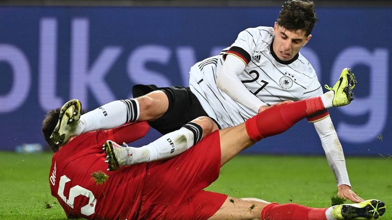 Deutschland und die Türkei trennen sich 3:3. In der Nachspielzeit kassiert die DFB-Elf den Ausgleich.