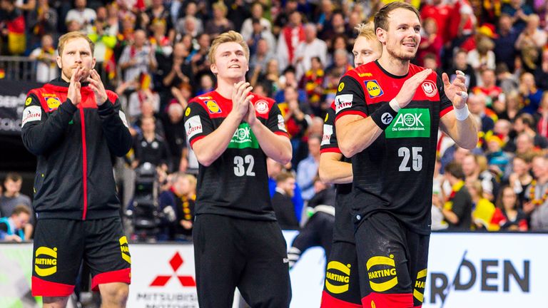 Rückraum Rechts: Kai Häfner (MT Melsungen, r.) - Franz Semper (SG Flensburg-Handewitt) - Steffen Weinhold (THW Kiel, l.). Sie sind die logischen Halbrechten, da hat sich außer David Schmidt beim Bergischen HC keiner weiter aufgedrängt momentan.