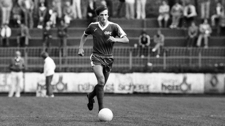 Einen deutlichen 15:1-Sieg in der ersten Pokalrunde feierten auch die Kickers Offenbach gegen Moselfeuer Lehmen im Jahr 1980.