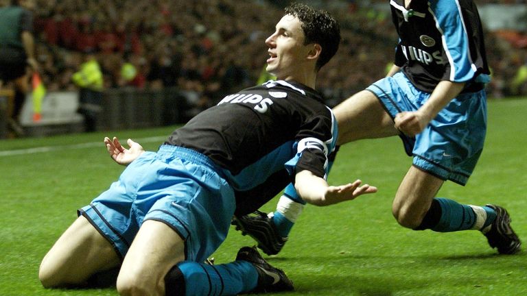 Mark Van Bommel: Zwischen 1999 und 2005 und zum Karriereende heißt der Verein des defensiven Mittelfeldspielers PSV Eindhoven. 