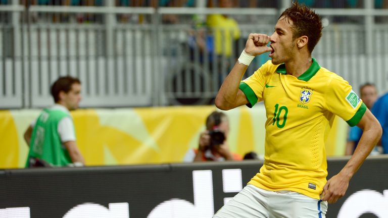 Neymar - 20 tahun, 218 hari: BRASIL vs.  China pada 09/10/2012.