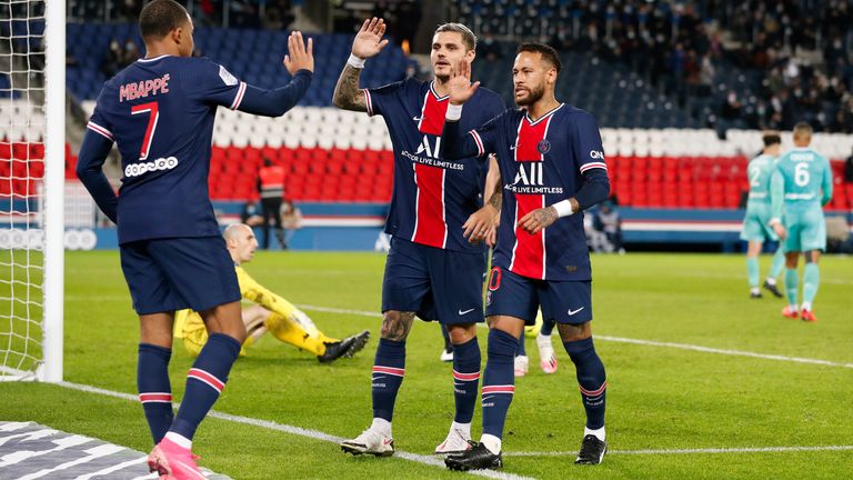 Platz 1: Paris Saint-Germain. Im Vergleich die geringste Belastung in der Liga, somit Kräfteschonen für die CL. Mit interner Harmonie auch ohne Choupo-Moting ein Top-Kader. Über Basaksehir FK, Leipzig und Man United ist die Ko-Phase zu erreichen.