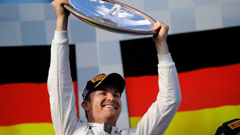 2016: Mercedes (385 Punkte)