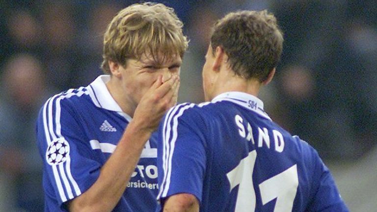 Schalke, Platz 1: Nummer 11 (25-mal) – Ebbe Sand erzielte seine Tore für die Knappen mit der Elf auf dem Rücken. Weitere Legenden mit der Nummer waren Martin Max und Andreas Müller. 
