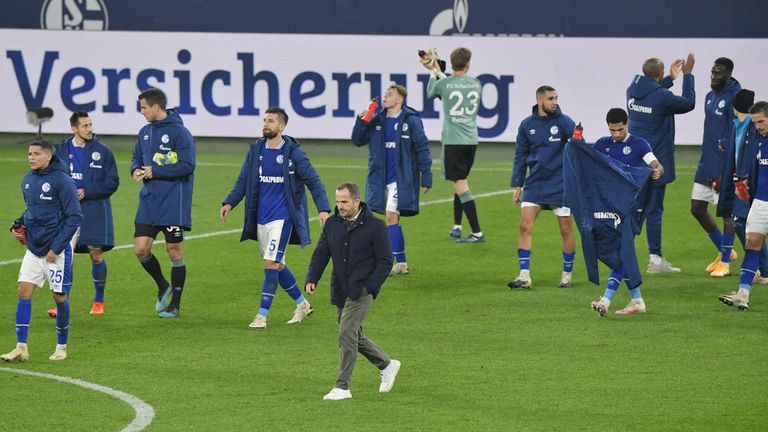 Die Ultras von Schalke 04 wollen gegen Dortmund eine ähnlich couragierte Leistung sehen.