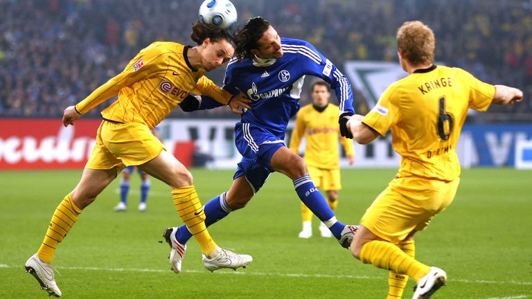Saison 2008/2009: Schalke gegen Dortmund 1:1 (21. Spieltag). Tore: 1:0 (Kuranyi), 1:1 (Zidan). 