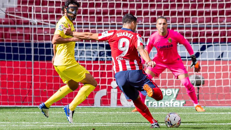 Von Barcelona nach Madrid, aber die Rückennummer bleibt: Luis Suarez spielt nun im Dress von Atletico Madrid. Allerdings wird er, wie schon bei den Katalanen, die Nummer 9 tragen.