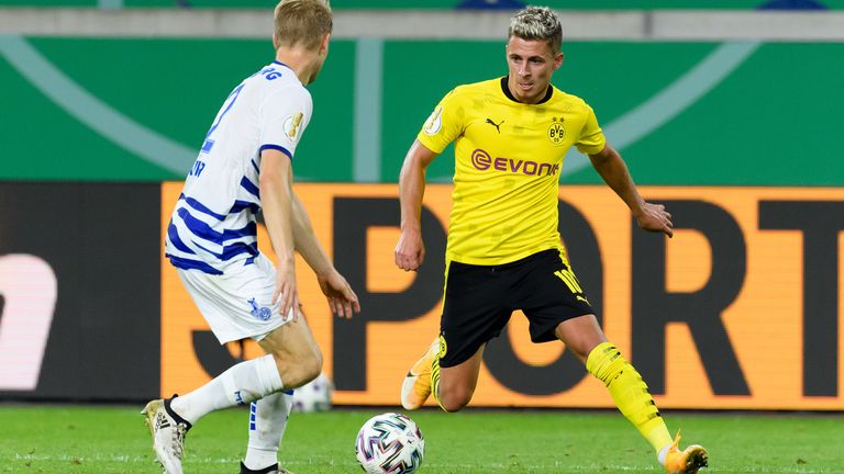 Borussia Dortmund: Bei den Schwarz-Gelben konnte sich Thorgan Hazard die begehrte Nummer sicher. Der Belgier wird beim BVB nicht als Spielmacher eingesetzt, aber konnte beim Vizemeister mit 23 Scorerpunkten bereits seine Klasse zeigen.