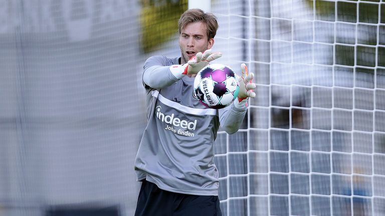 Felix Wiedwald: Der Torwart wechselte am Deadline Day von Eintracht Frankfurt zum FC Emmen. Der Kontrakt des 30-Jährigen ist bis Juni 2021 datiert.