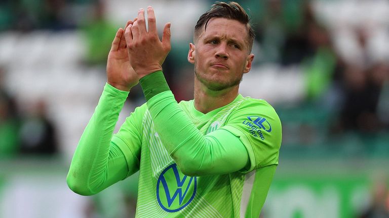 VFL WOLFSBURG: 1. Wout Weghorst, 2.: Maximilian Arnold, 3.: Josuha Guilavogui
