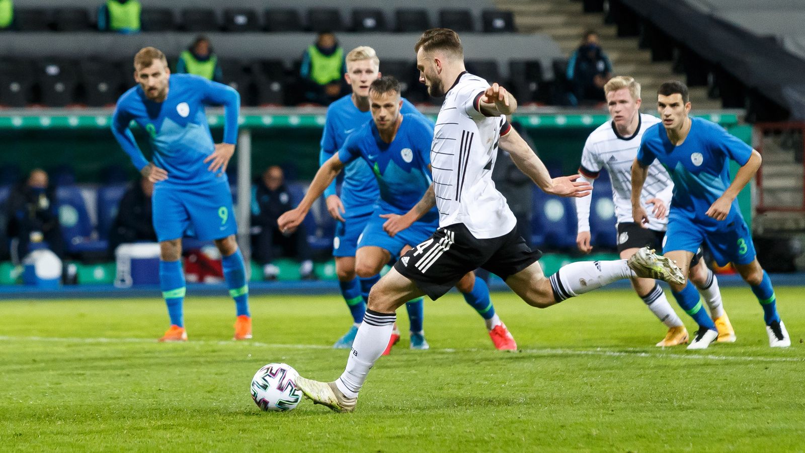 Fußball News: Deutsches U21-Team mit Remis gegen Slowenien ...