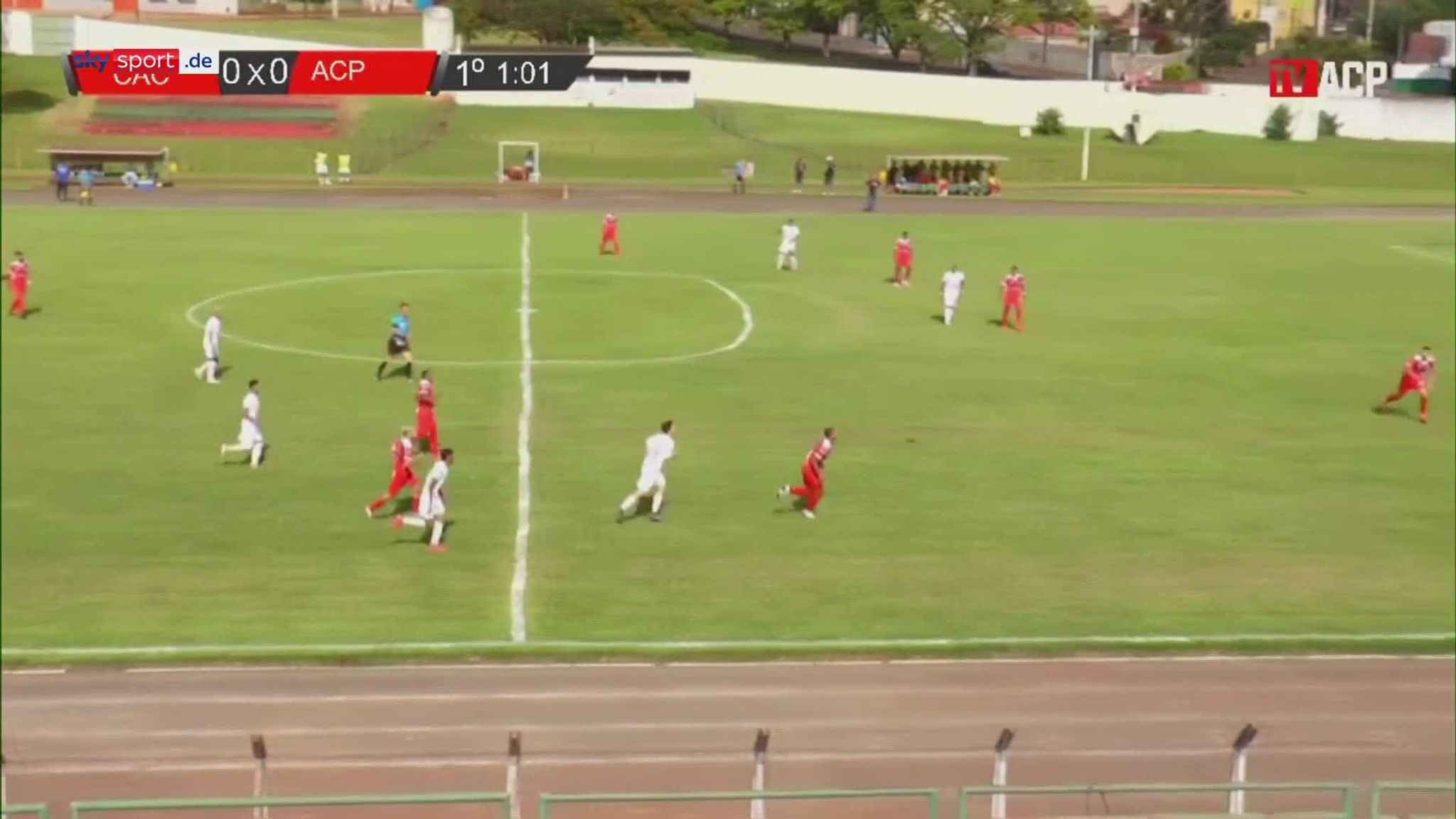 Brasilien Video Ovaler Mittelkreis Sorgt In Brasilien Fur Lacher Fussball News Sky Sport