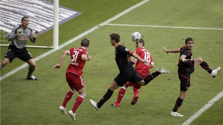 2008/09: Der 1. FC Köln schockt den amtierenden Meister am 21. Spieltag mit einem 2:1 Auswärtserfolg. Tore: 0:1 Ehret (22. Min), 0:2 Brosinski (34. Min.), 1:2 van Buyten (85. Min.). 