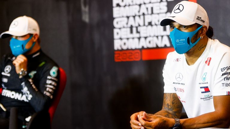 Mercedes: Bottas und Hamilton beim Rennen