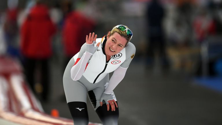 Claudia Pechstein (48): Mit 45 Jahren konnte sie bei den Weltmeisterschaften im Eisschnelllauf die Silbermedaille gewinnen. Mit fünf Olympiasiegen ist Pechstein die erfolgreichste Wintersport-Olympionikin Deutschlands.