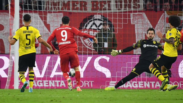 09.11.2019: Nach dem erfolgreichen CL-Debüt folgt der erste Bundesligasieg unter Hansi Flick. Der FC Bayern demonstriert seine neue Macht und schlägt Dortmund 4:0.