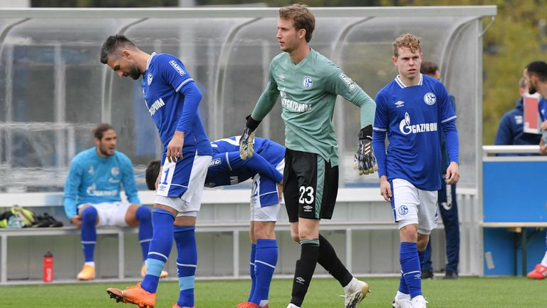 Vedad Ibisevic (l.), Frederik Rönnow (M.), Kilian Ludewig (r.) und Goncalo Paciencia (hinten, Bank) wechselten allesamt im vergangenen Transferfenster nach Gelsenkirchen. 