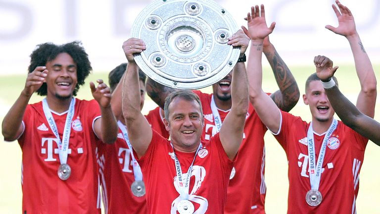 27.06.2020: Ein ungefährdetes 4:0 gegen den VfL Wolfsburg sichert Hansi Flick die erste Meisterschaft als Cheftrainer. Insgesamt konnten sich die Münchener dadurch zum 30. Mal den Titel sichern und spielten sich zum 13. Sieg in Folge.                                                                                                                                                                                                                    