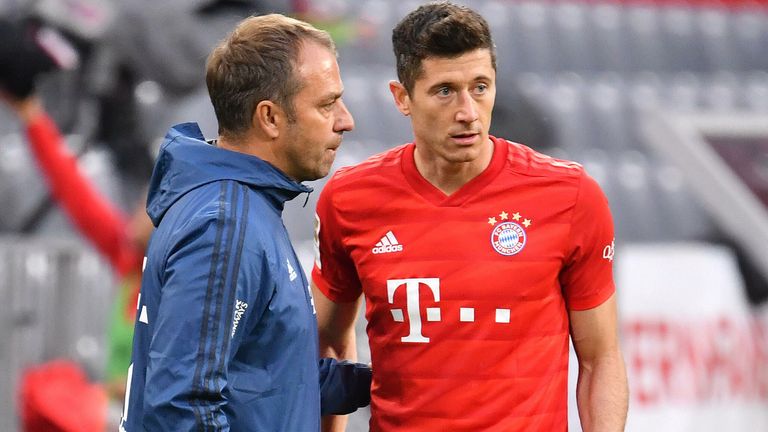 Gewinnt Robert Lewandowski (r.) die Wahl zum Weltfußballer?