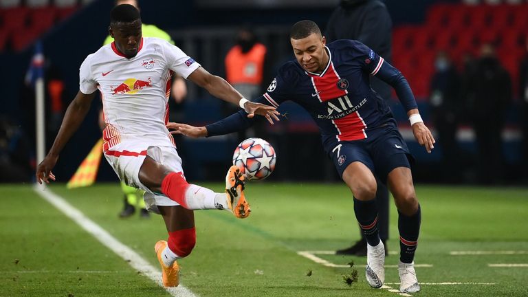 NORDI MUKIELE: Fällt vor allem aufgrund der schwachen Zweikampfquote (17%) auf . Ist für elf Ballverluste verantwortlich und kann auch offensiv keine Impulse setzen. Wird in der 63. Spielminute ausgewechselt. - Note: 5