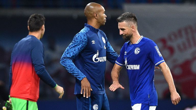 Schalkes Co-Trainer Naldo und Vedad Ibisevic sind im Training aneinandergeraten.