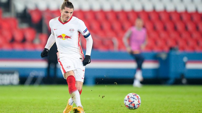 MARCEL SABITZER: Verschuldet den frühen Foulelfmeter an Angel di Maria, den man allerdings nicht geben muss.  Glänz als Ballverteiler im Zentrum und ist ab und an aus der Distanz gefährlich. Note: 3