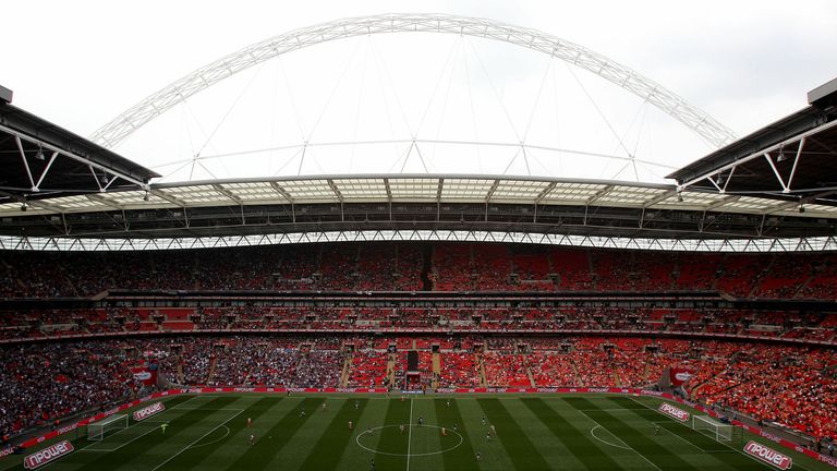 Platz 2: Wembley-Stadion, London (90.000 Plätze)