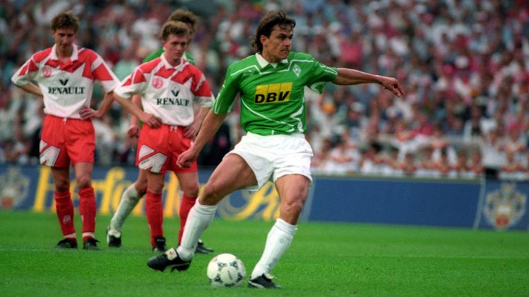 12. Platz: Wynton Rufer, 11/12 Elfmeter. Quote: 92%