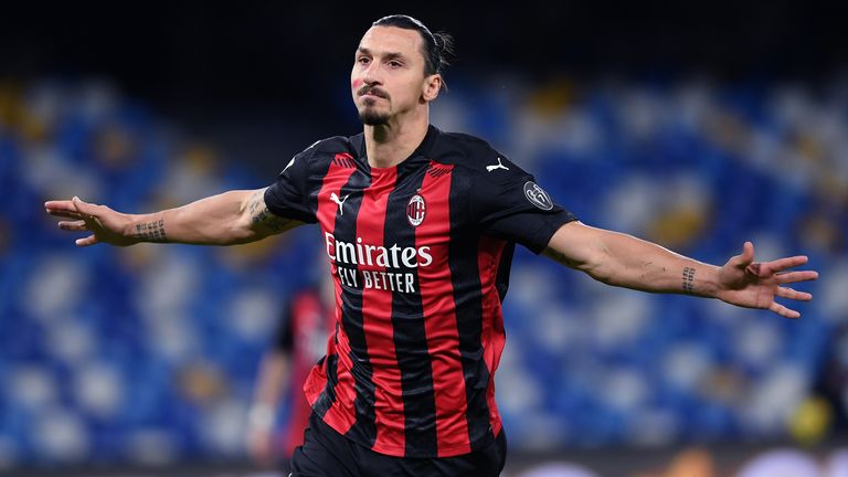 Zlatan Ibrahimovic (39): Als 39-Jähriger führt Ibrahimovic, mit zehn Treffern, die Torjägerliste der Serie A an. Gleichzeitig steht er mit dem AC Milan ebenfalls auf dem ersten Platz der Serie A. 
