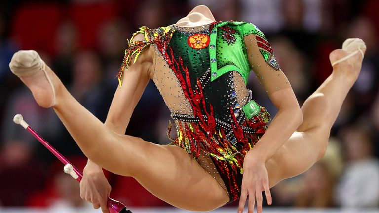 2020 Bilder des Jahres, Sport 02 Februar Sport Bilder des Tages MOSCOW, RUSSIA - FEBRUARY 8, 2020: Athlete Daria Sergayeva performs at Alina Kabaeva Gazprom Cup of Female Champions as part of the 2020 Moscow Grand Prix of Rhythmic gymnastics, Rhythmische Sportgymnastik, RSG at Viner-Usmanova Palace of Gymnastics. 