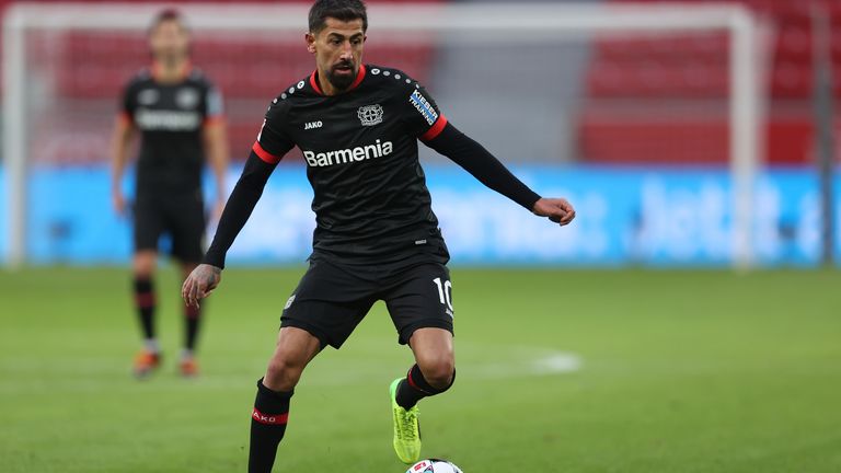 Kerem Demirbay hat sich mit dem Coronavirus infiziert und fehlt Bayer Leverkusen erstmal.