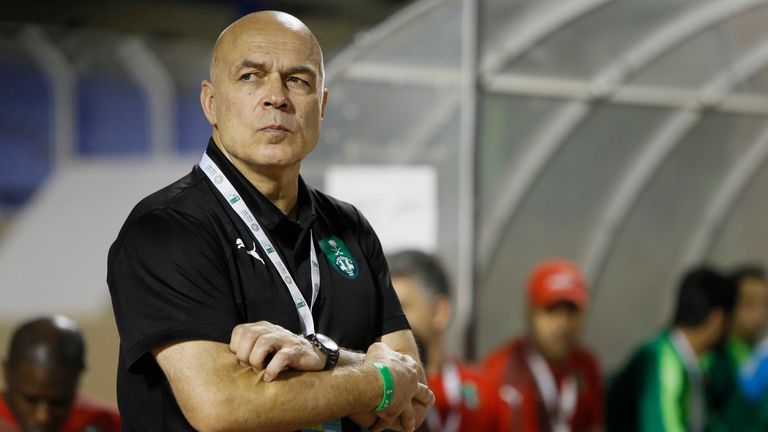 Al-Ahli Dschidda: 2019 - 2020 - trotz Platz drei in der Meisterschaft wurde er im Februar 2020 entlassen