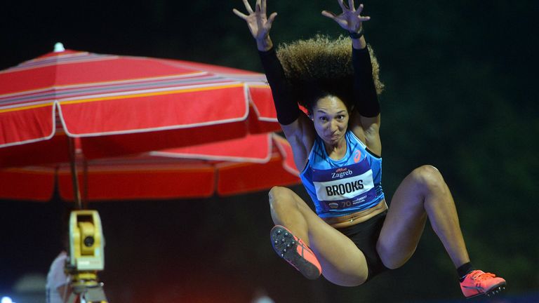 15. SEPTEMBER: Taliyah Brooks springt bei der IAAF World Challenge in Zagreb mit voller Kraft voraus.