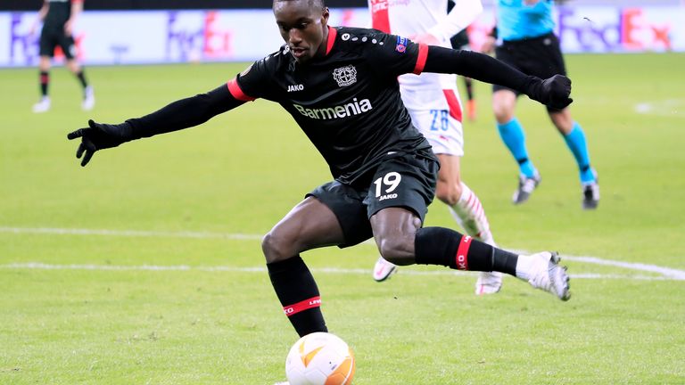 Moussa Diaby bleibt der Werkself langfristig erhalten.