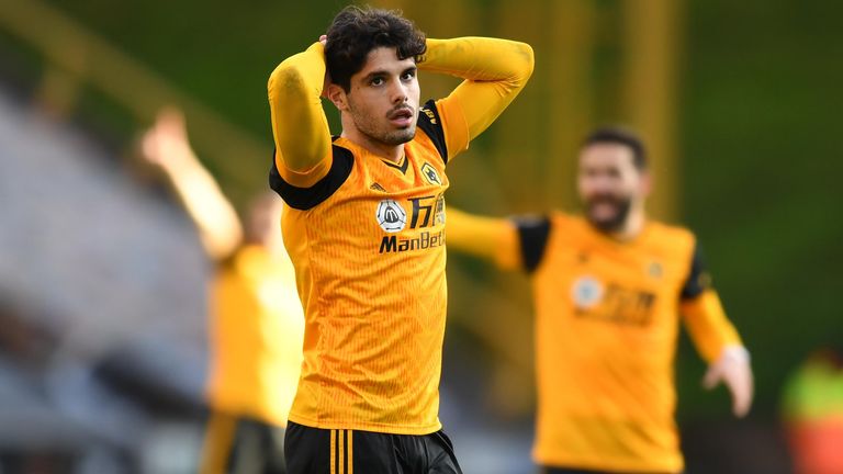 Pedro Neto und Co. dürfen bis auf Weiteres nicht selbst im Supermarkt einkaufen.