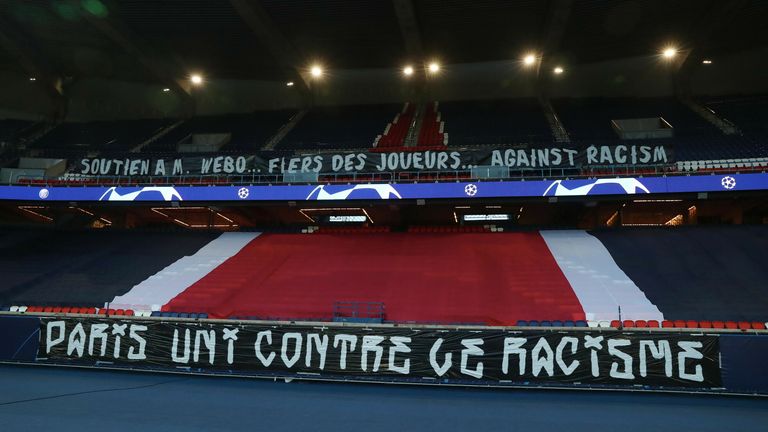 ''Paris vereint gegen Rassismus'' - PSG und seine Stars solidarisieren sich mit Basaksehirs Co-Trainer Pierre Webo.