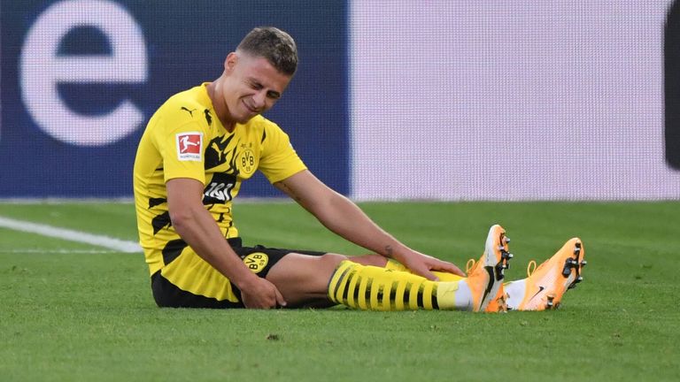 Thorgan Hazard hat sich erneut schwerer verletzt und muss mehrere Wochen pausieren. 