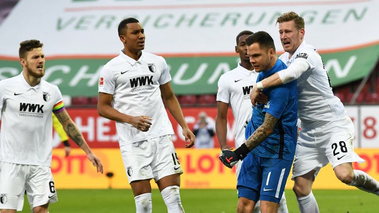 Der FC Augsburg gewinnt auch dank einer überragenden Leistung von Torwart Rafael Gikiewicz gegen Union Berlin.