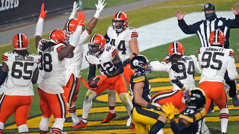 Die Cleveland Browns haben sich in den NFL-Play-offs überraschend gegen die Pittsburgh Steelers durchgesetzt.