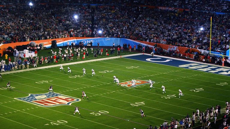 2007 - Dolphin Stadium (Miami, Kapazität: 75.540 Plätze) - Indianapolis Colts - Chicago Bears 29:17
