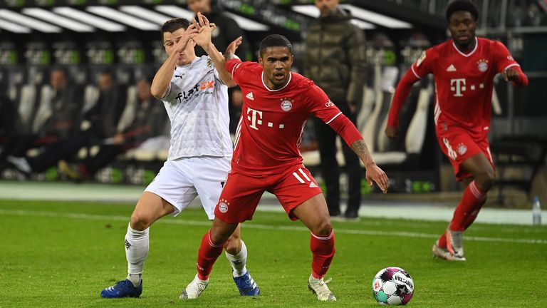 Douglas Costa zeigte bei der Bayern-Pleite gegen Gladbach eine sehr schwache Leistung.