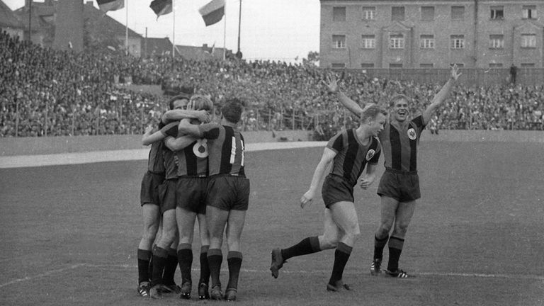 Eintracht Frankfurt: Sieben (von 30.4.1966 bis 3.9.1966)