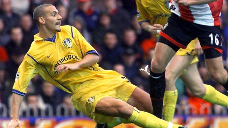 2001: Rio Ferdinand - von West Ham United zu Leeds United - Ablösesumme: 26 Millionen Euro